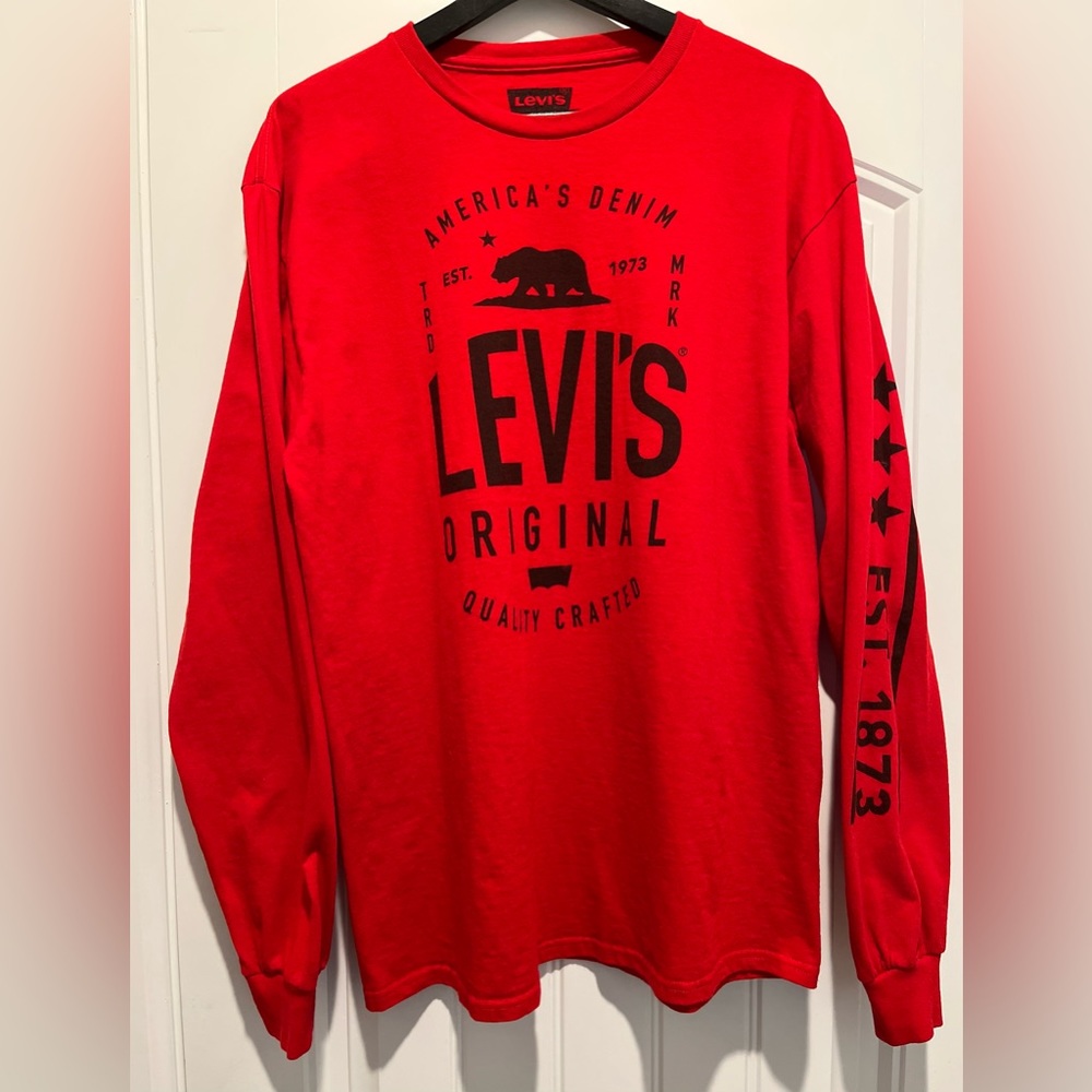 Levi’s long sleeve t-shirt. Size Large